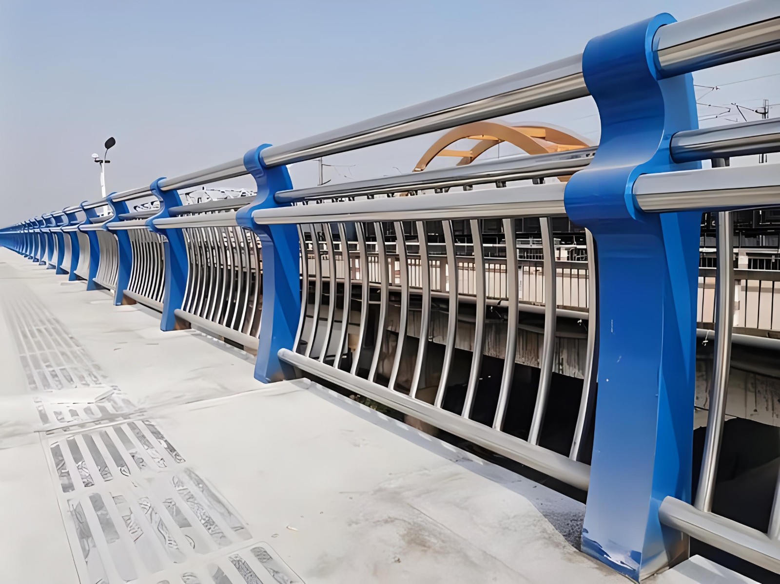 南宁不锈钢复合管护栏制造工艺要求及其重要性